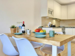 Amplio apartamento con terraza soleada, piscina y WiFi - ES-347-49